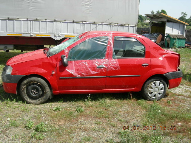 Dacia Logan 2003