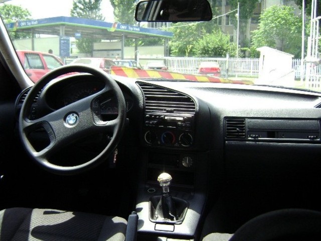 BMW 1990