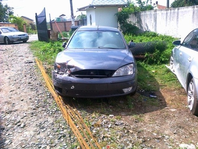 Ford 2001