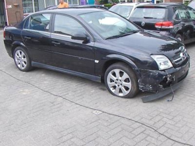 Opel 2004