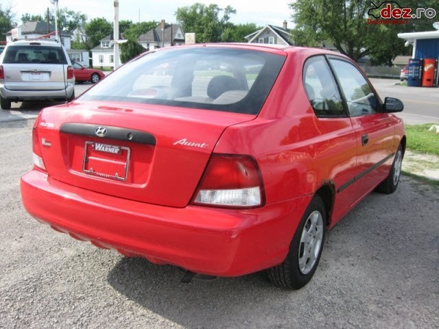 Dezmembrez hyundai accent