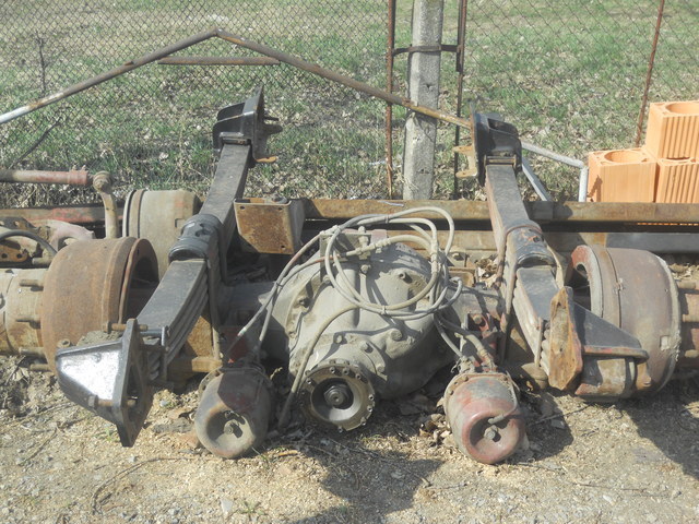 Vand axe fata + spate Renault Major .