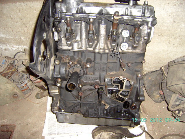 Dezmembrez motor Golf 4 1,9 TDI 90 CP ALH