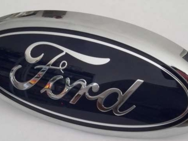 Emblema Ford Focus 2001-2004