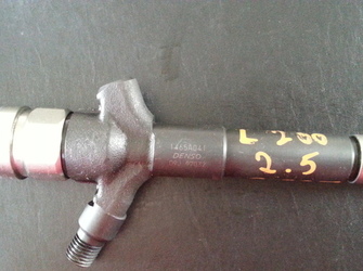 Injector pentru Mitsubishi L 200, 2.5 TD. cod 1465A041 DENSO