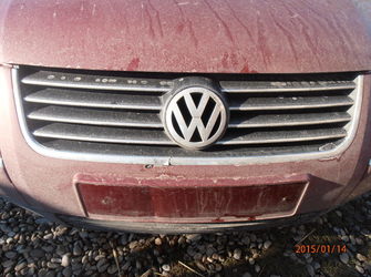 Grila capota VW Passat 2003