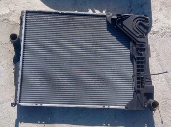 Radiator apa bmw E46 320 2002