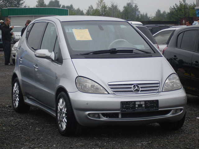 Dezmembrez mercedes Aclasse 1.4-1.6benzina 2003