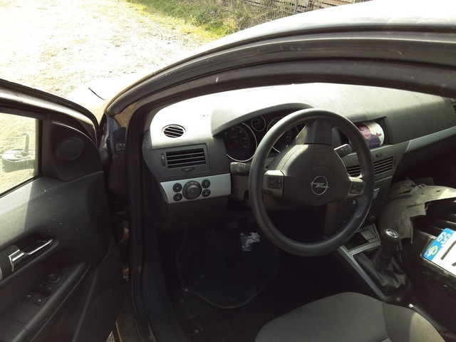 Dezmemrez Opel Astra H GTC 1.3 cdti
