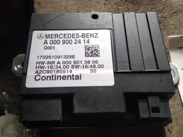 modul pompa combustibil de Mercedes Benz W213 / W222 cu cod A0009002414