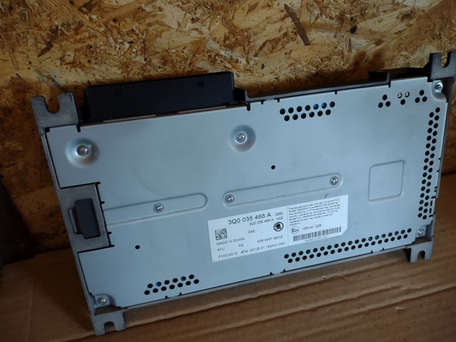 amplificator de Skoda Superb 3 / Octavia 3 cu cod : 3Q0035466A