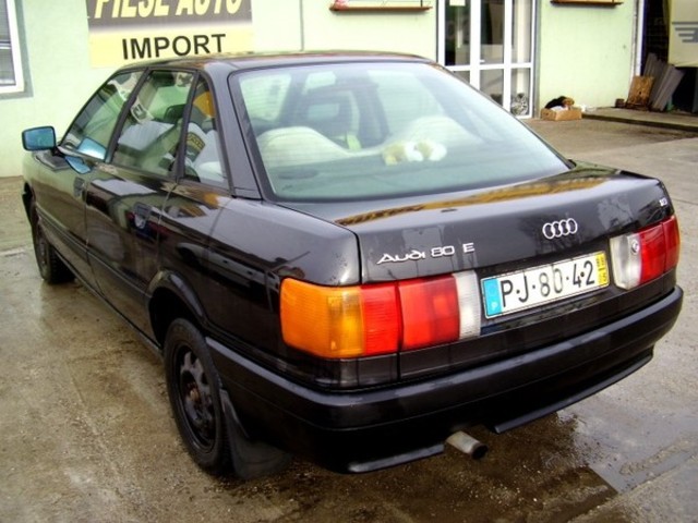 Vindem piese din dezmembrari pentru audi 80(b3)1,8 benzina,90cp,1987-1991