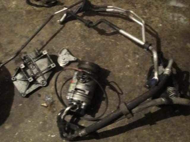 Vand compresor a/c audi a4 + suport