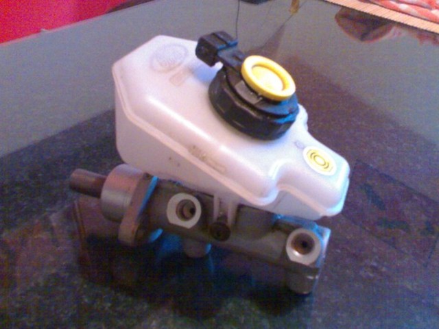 Vand pompa frana ford puma