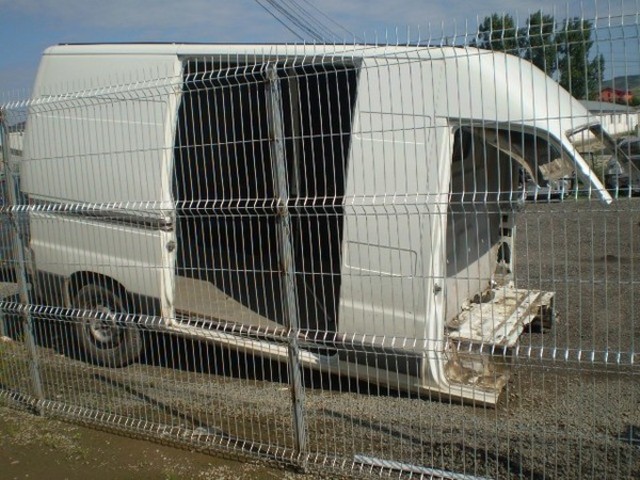 Dezmembrez marcile italiene