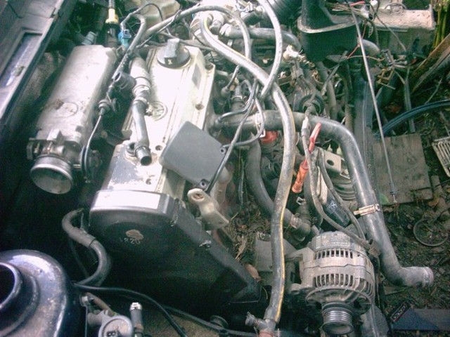 Vand  butuci roata  fata spate  frane  pe discuri   golf  3    5 prezoane     gti              vand 