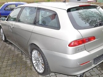Dezmembrez alfa-romeo