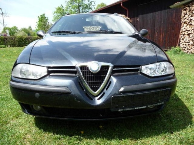 Dezmembrez alfa-romeo