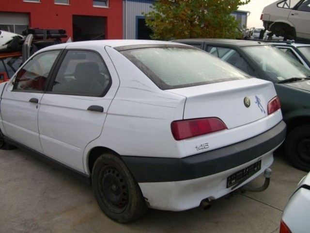 Dezmembrez alfa-romeo