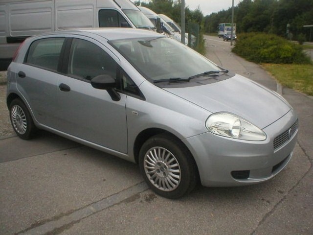 Dezmembrez toate marcile fiat