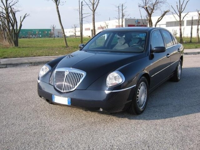 Dezmembrez lancia