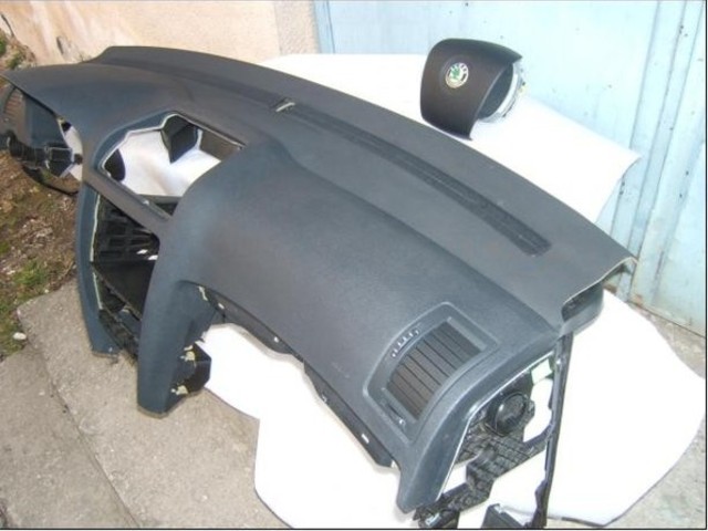 Plansa bord si airbag sofer skoda octavia ii  model 2005-2009.