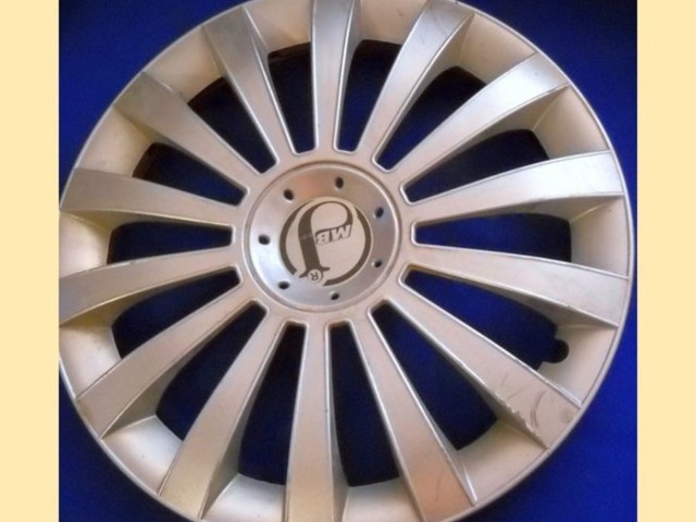 Capace roata mbj doua 2 bucati second hand folosite uzate
