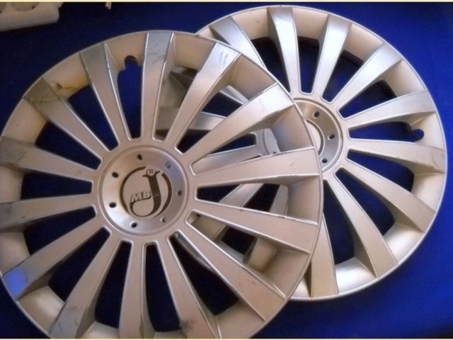 Capace roata mbj doua 2 bucati second hand folosite uzate