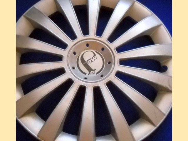 Capace roata mbj doua 2 bucati second hand folosite uzate