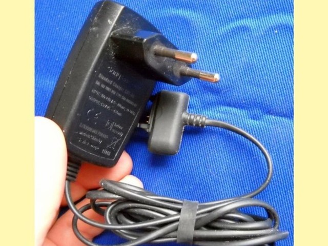 Incarcator sony ericsson standard charger out 4,9v si 450ma
