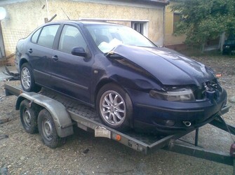 Dezmembrez seat toledo 2002